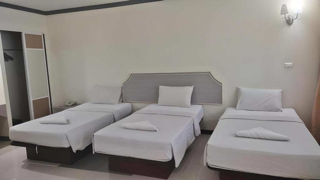 J Two S Pratunam Hotel Bangkok Luaran gambar