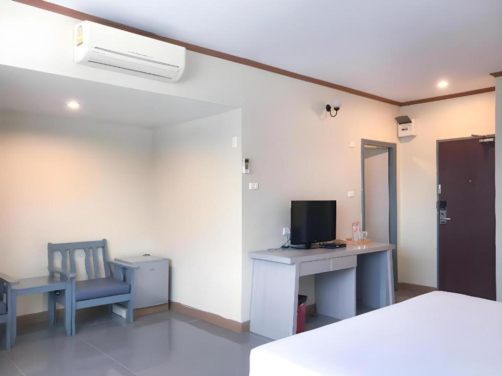 J Two S Pratunam Hotel Bangkok Luaran gambar