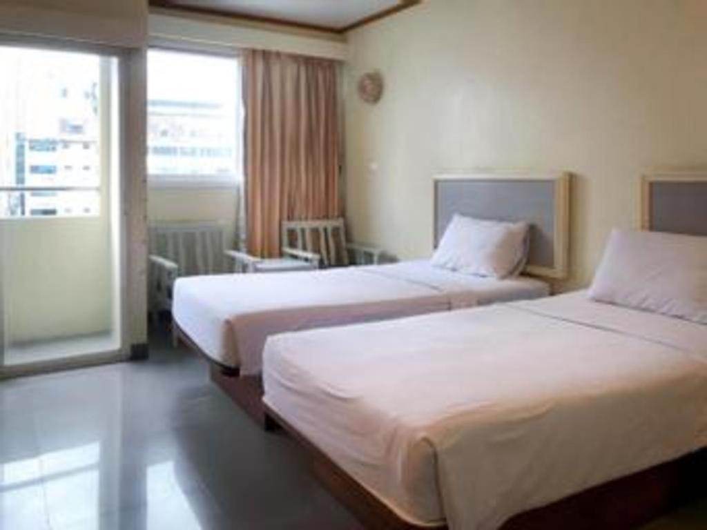 J Two S Pratunam Hotel Bangkok Luaran gambar
