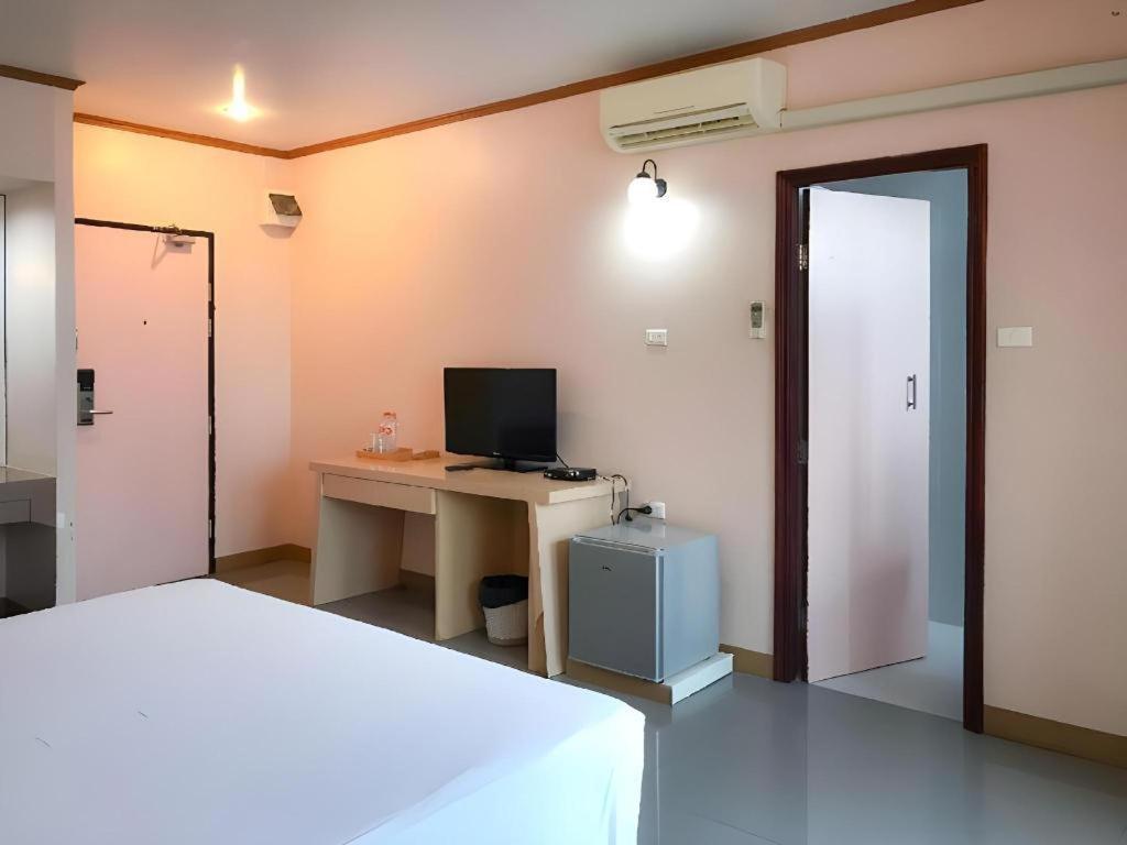 J Two S Pratunam Hotel Bangkok Luaran gambar
