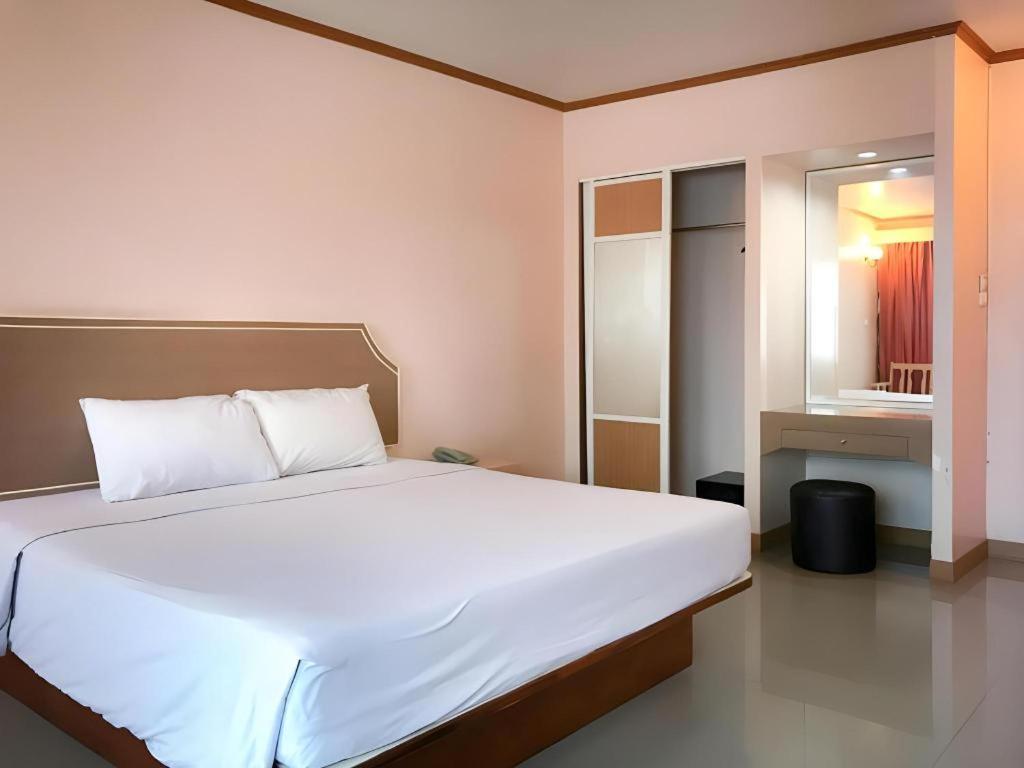 J Two S Pratunam Hotel Bangkok Luaran gambar