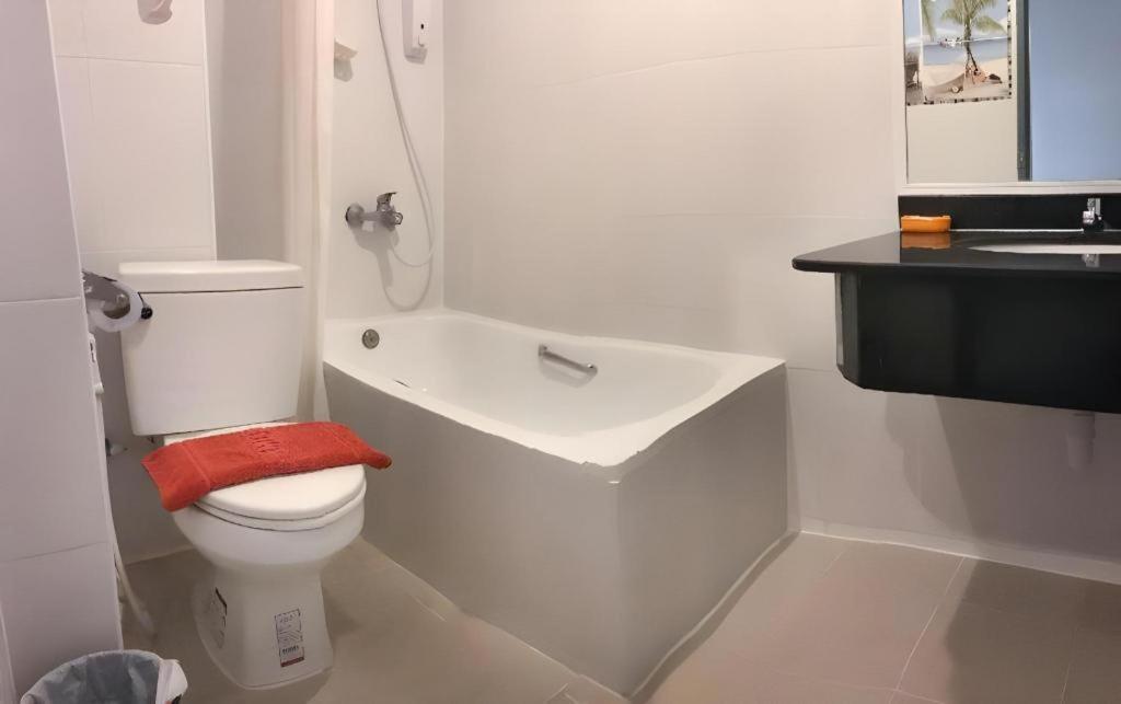 J Two S Pratunam Hotel Bangkok Luaran gambar
